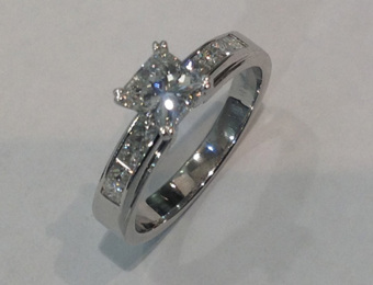 Modern Diamond Ring