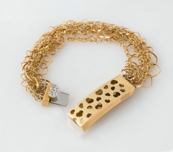 NANIS 18K Yellow Gold and Diamond Heart Bracelet