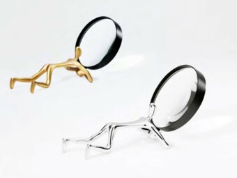 NOSEY PARKER Magnifying Glass