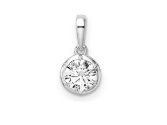 Lab Grown Diamond 9k white gold pendant 0.65ct